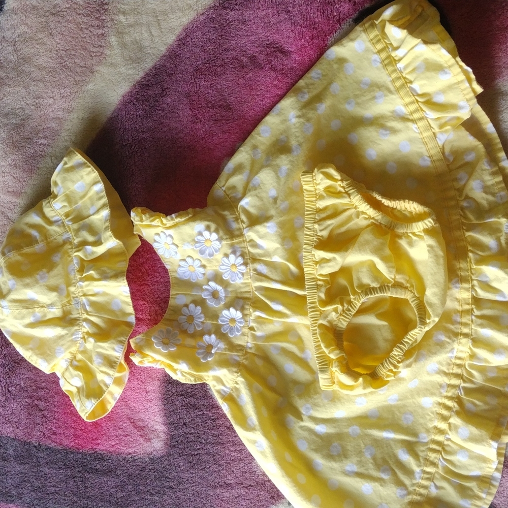 Sunflower outfit